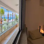 Apartmán Sa Apartments! Beachfront With Sea View & Pool *