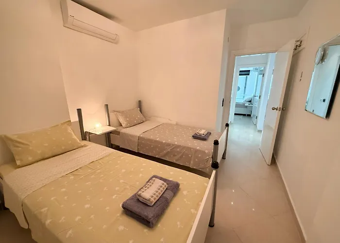 Sa Apartments! Beachfront With Sea View & Pool Apartman *