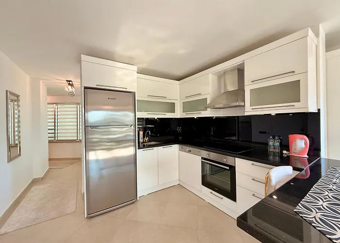 Sa Apartments! Beachfront With Sea View & Pool Apartman *
