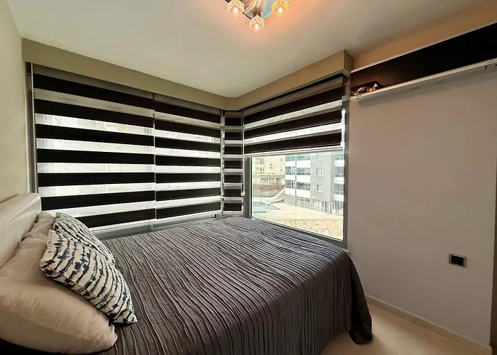 Sa Apartments! Beachfront With Sea View & Pool Apartman