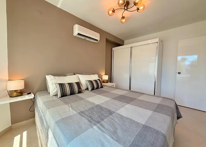 Sa Apartments! Beachfront With Sea View & Pool