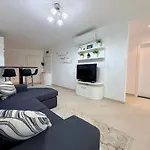 Sa Apartments! Beachfront With Sea View & Pool * Alanya