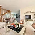 Sa Apartments! Beachfront Apartments In Oba * 阿拉尼亚