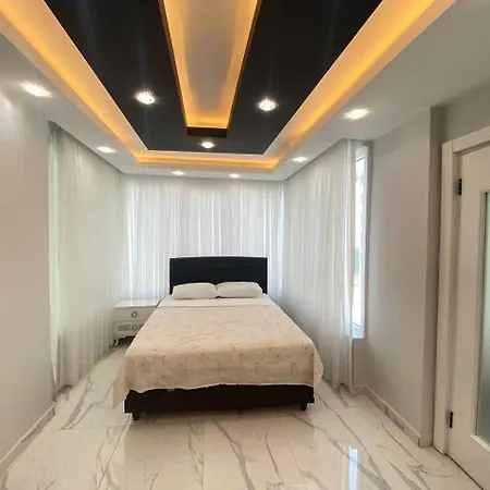 Sa Apartments! Beachfront Apartment With Sea View & Pool Apartment