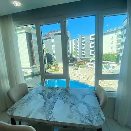Sa Apartments! Beachfront Apartment With Sea View & Pool Alanya
