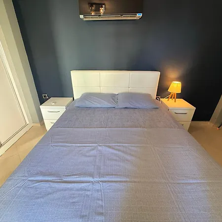 Sa Apartments! Beachfront Apartment With Sea View & Pool Apartment *