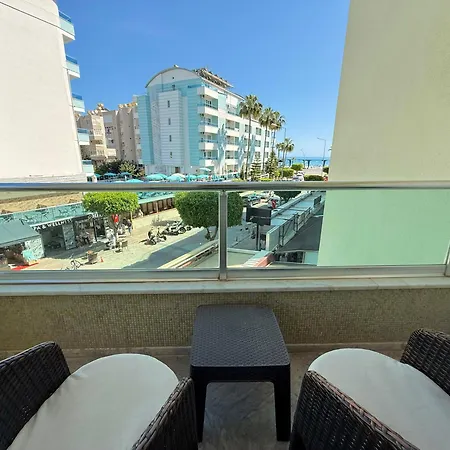 شقة Sa Apartments! Beachfront With Sea View & Pool *