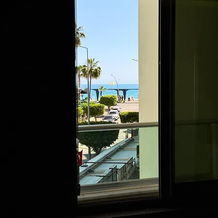 Sa Apartments! Beachfront With Sea View & Pool * ألانيا