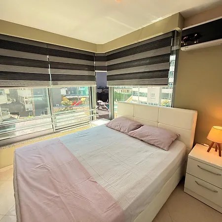 Sa Apartments! Beachfront Apartment With Sea View & Pool Apartment