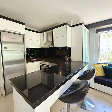 Sa Apartments! Beachfront Apartment With Sea View & Pool Apartment