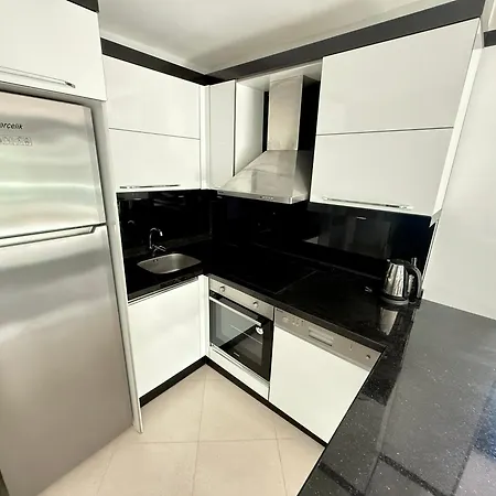 Sa Apartments! Beachfront Apartment With Sea View & Pool Alanya