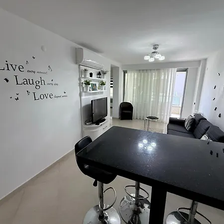 Apartment Sa Apartments! Beachfront Apartment With Sea View & Pool
