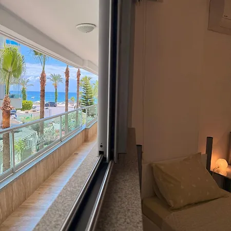 Apartment Sa Apartments! Beachfront With Sea View & Pool *