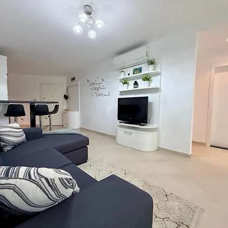 Sa Apartments! Beachfront With Sea View & Pool * ألانيا
