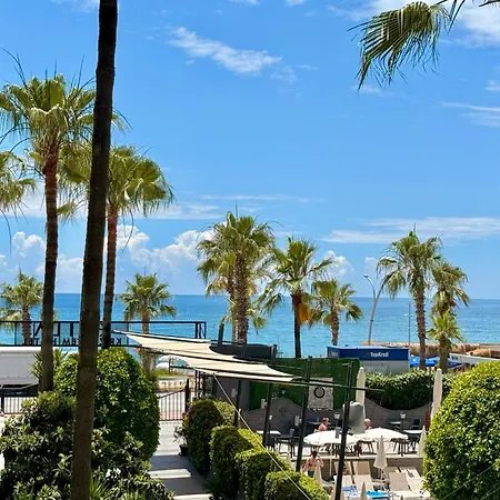 Sa Apartments! Beachfront With Sea View & Pool Apartment