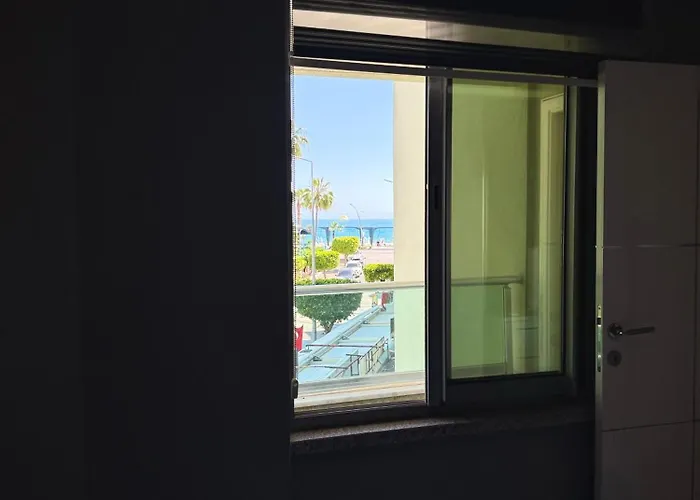 Sa Apartments! Beachfront With Sea View & Pool Apartment Alanya