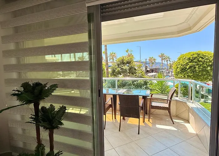 Sa Apartments! Beachfront With Sea View & Pool * 阿拉尼亚