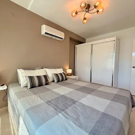 Sa Apartments! Beachfront In Oba