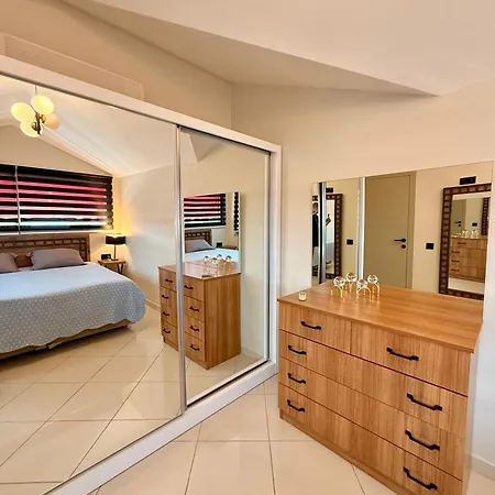 Sa Apartments! Beachfront In Oba Апартаменты