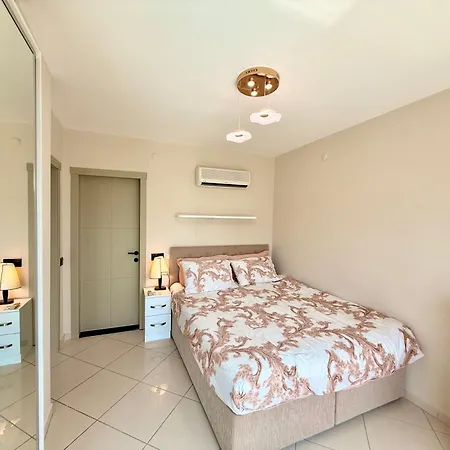 Апартаменты Sa Apartments! Beachfront In Oba Алания
